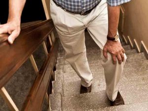 knee - climbing up stairs